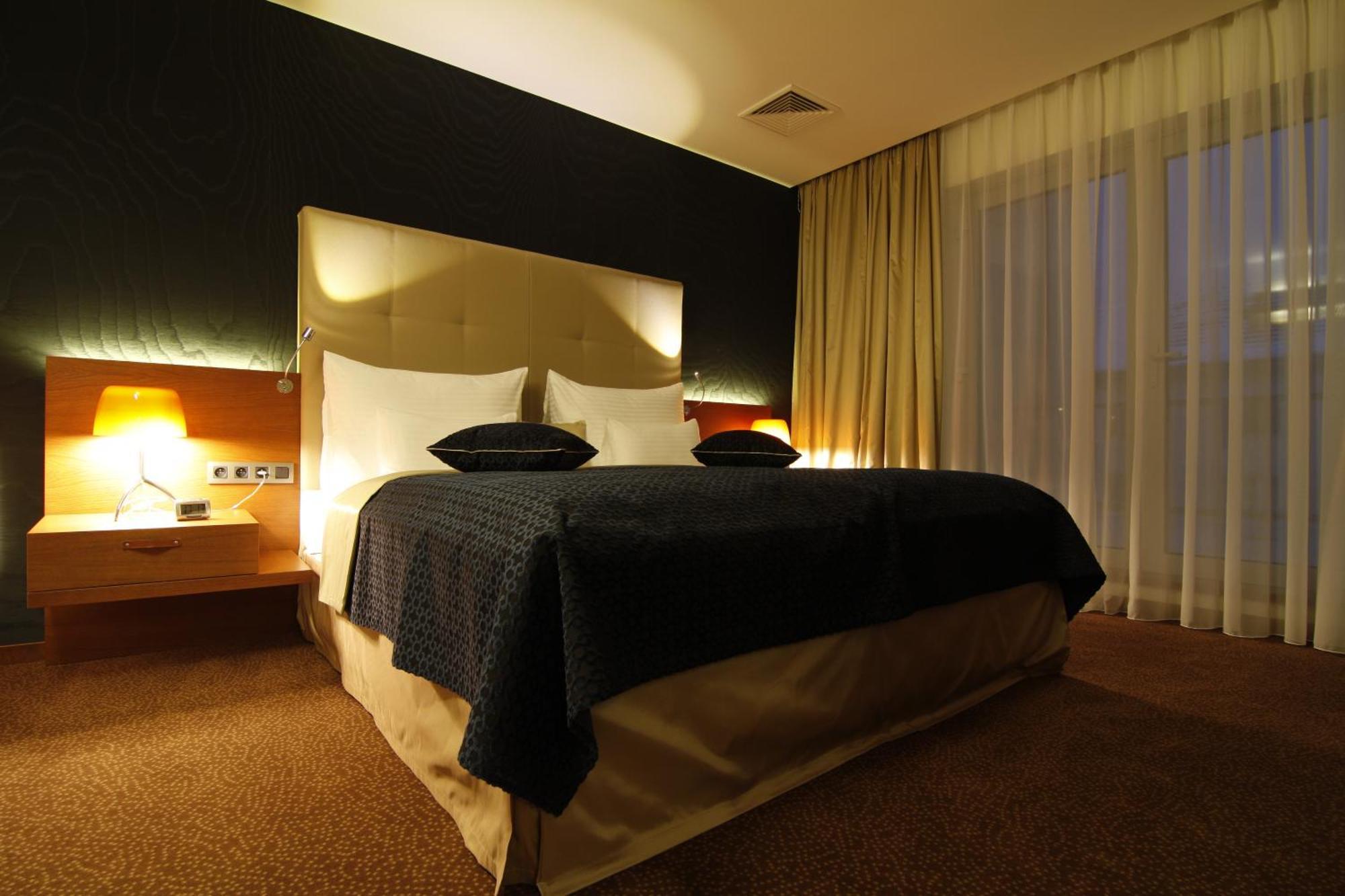 Mikado Hotel Nitra Extérieur photo