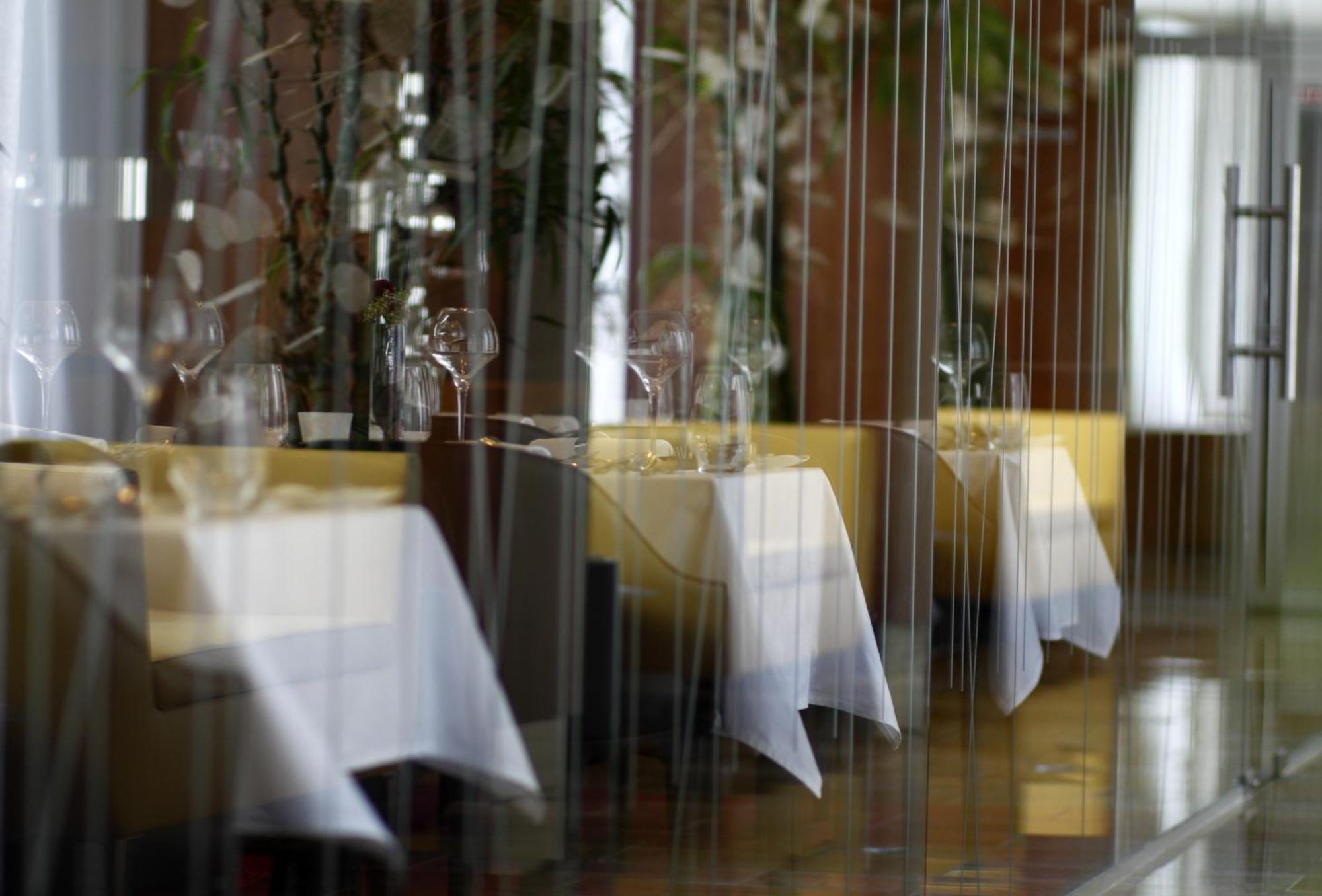 Mikado Hotel Nitra Extérieur photo